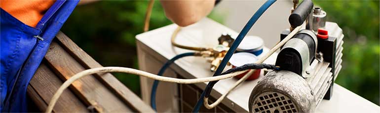 An air conditioning repairman